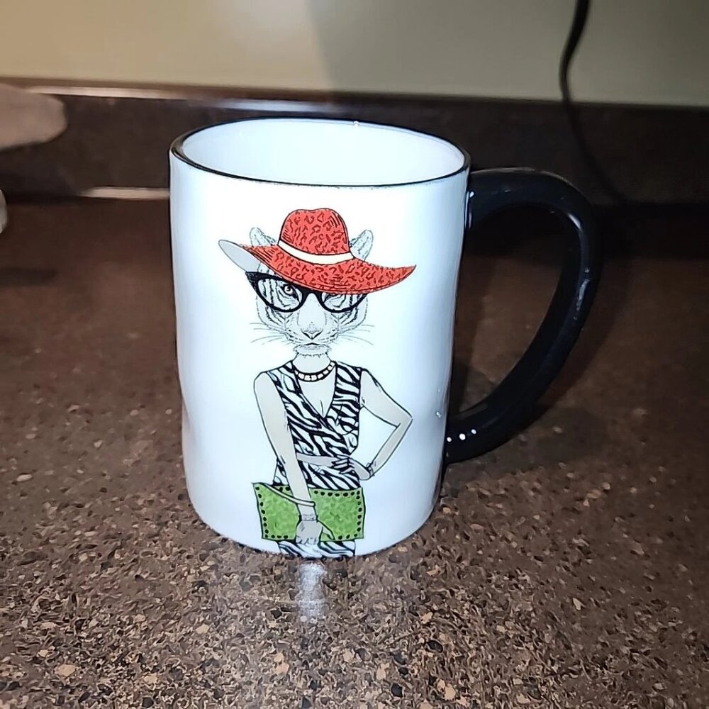 Signature Housewares Inc Hipster Tiger Fashionista Mug Animal Stoneware 17.5 Oz